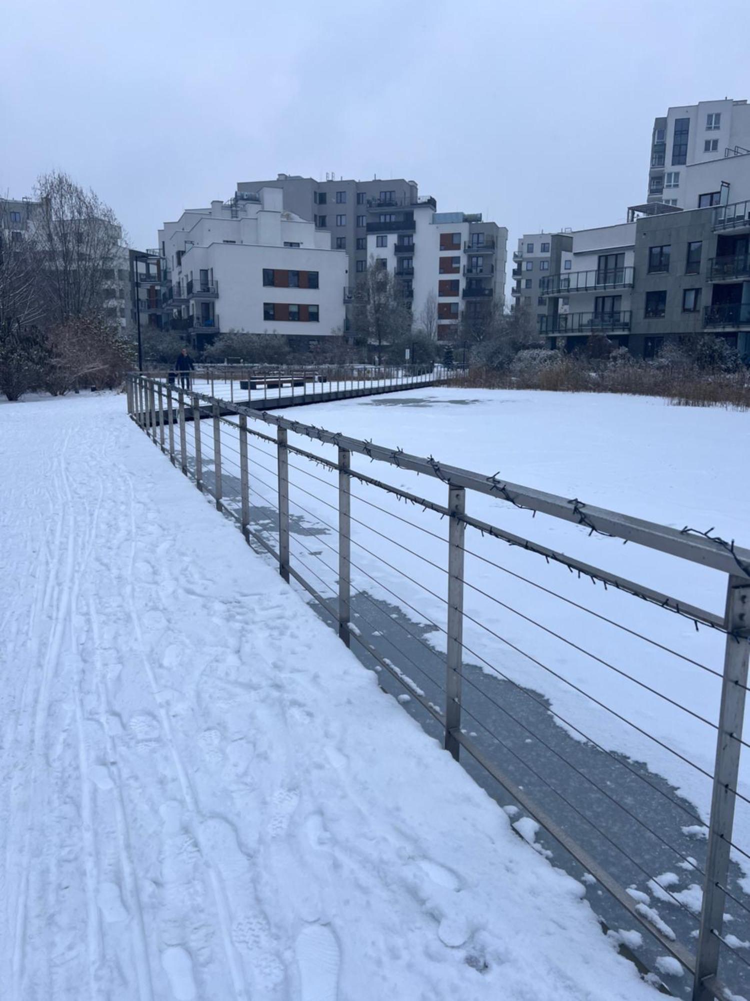Lake Park Apartament With Free Parking Airport Netflix Lejlighed Warszawa Eksteriør billede